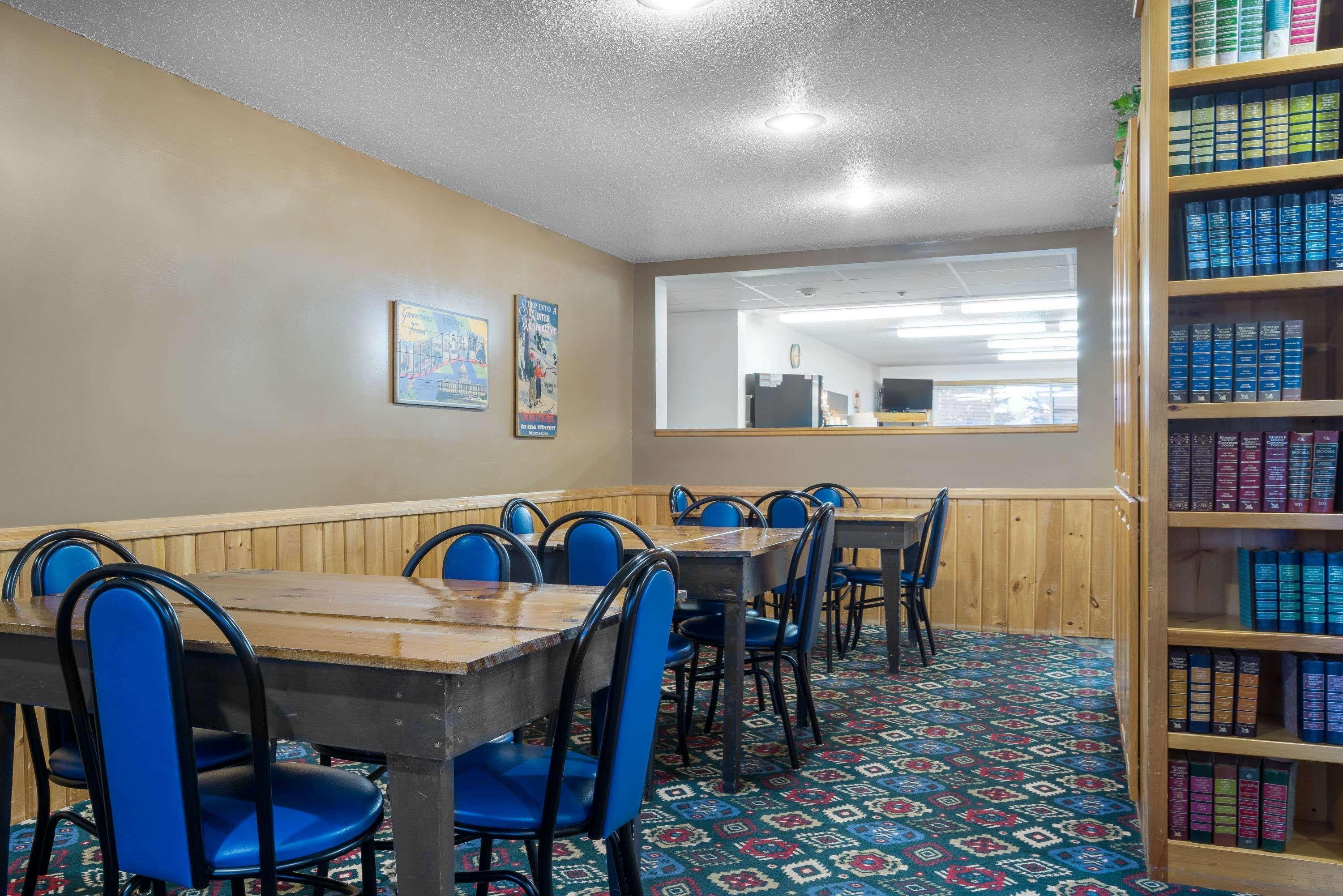 Super 8 By Wyndham Park Rapids Hotel Exterior foto
