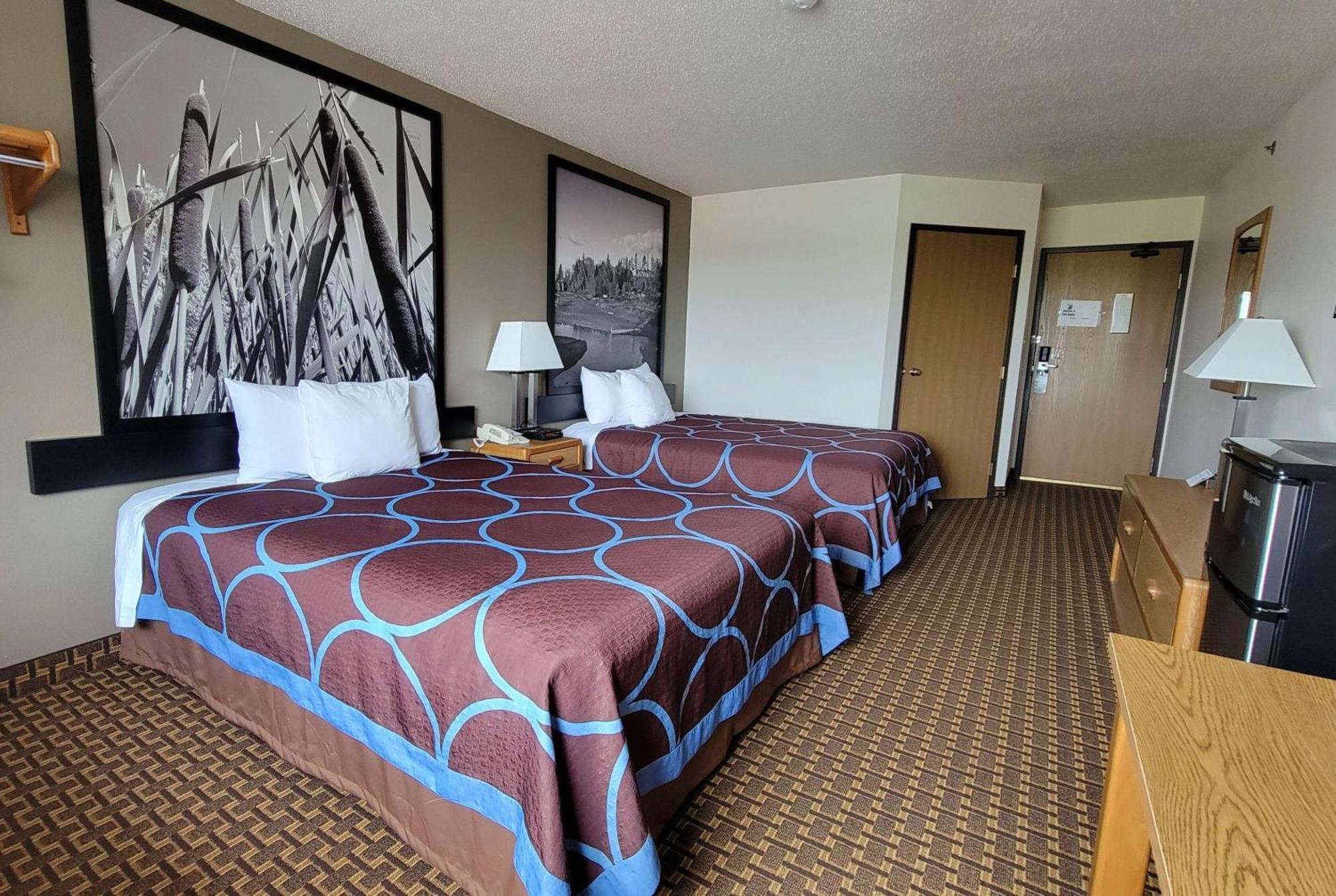 Super 8 By Wyndham Park Rapids Hotel Exterior foto